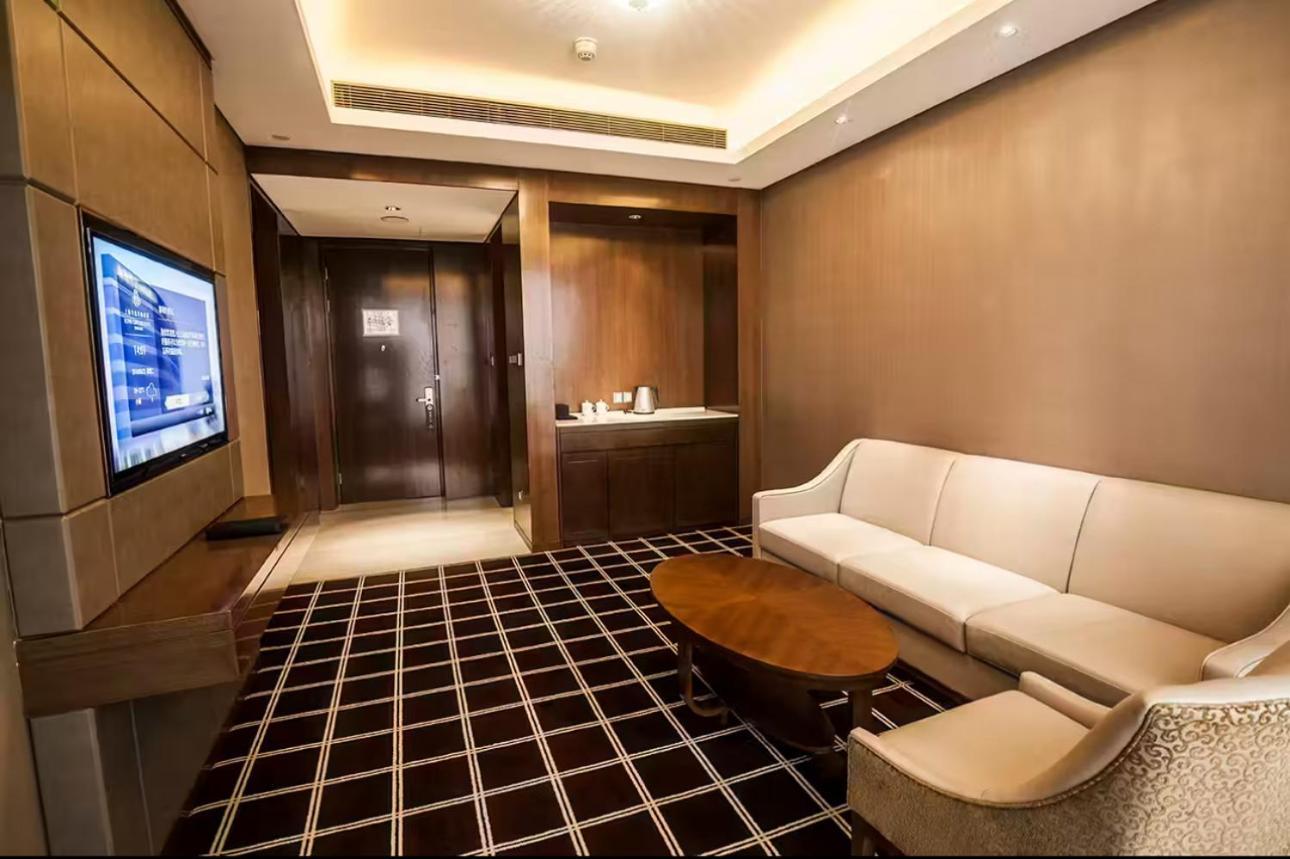 Royal Century Hotel Shanghai Exterior photo